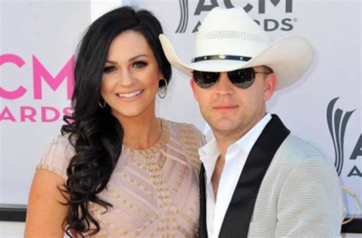 Country Star Justin Moore And His Beautiful Wife