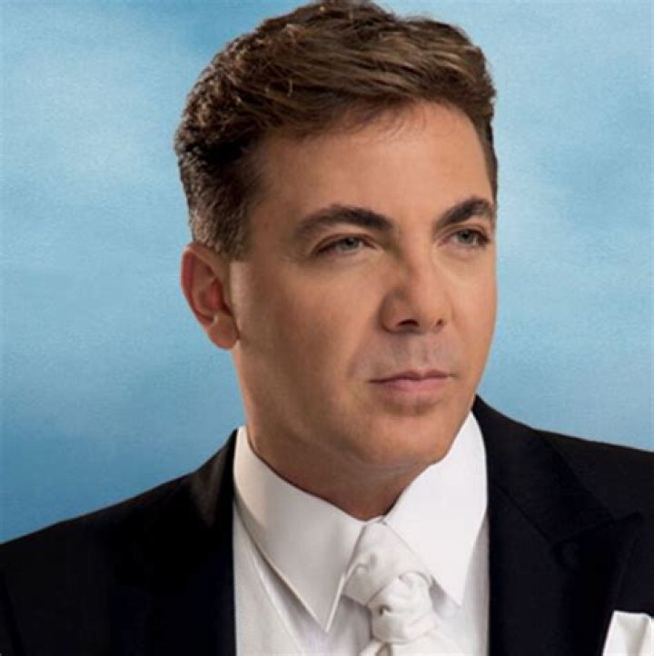 Cristian Castro RGVmag