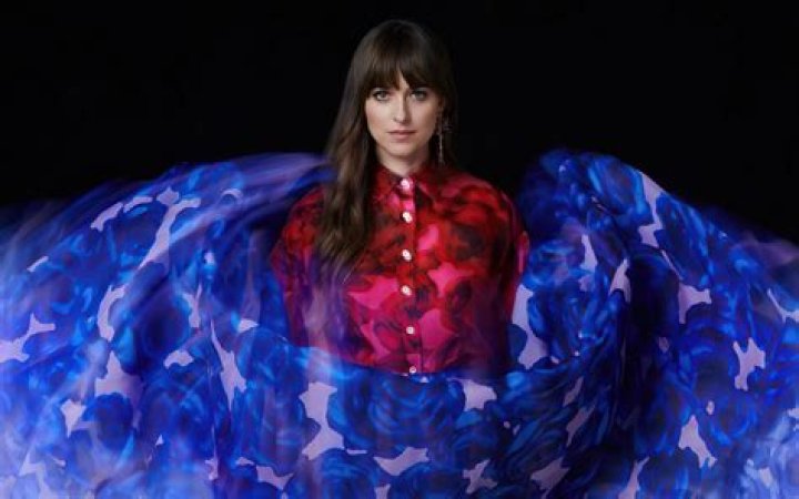 Dakota Johnson for Town & Country (Dec 2021/Jan 2022) Dakota Johnson