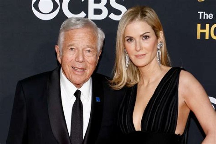 Dana Blumberg (Robert Kraft&rsquo;s Girlfriend) Biography, Age, Wiki, Height