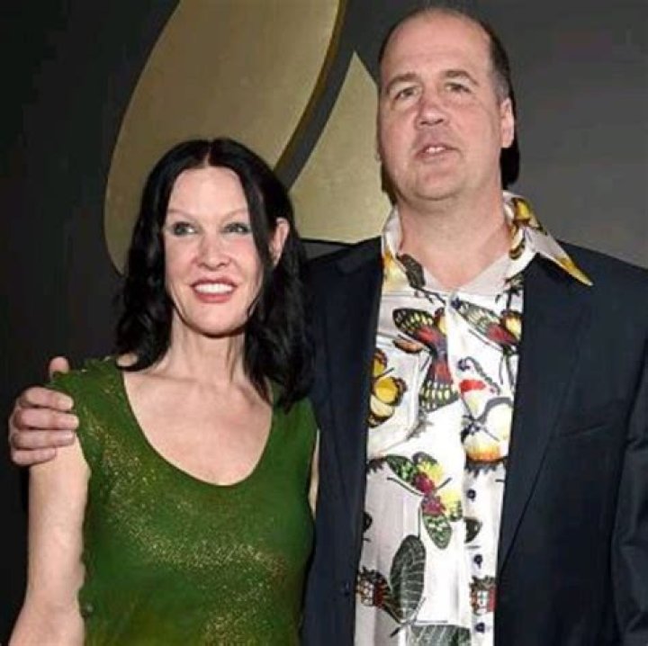 Darbury Ayn Stenderu Facts About Krist Novoselic's Wife Dicy Trends
