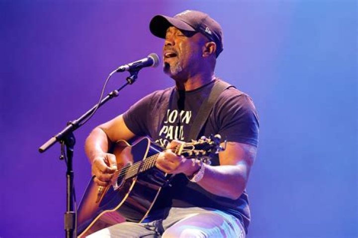 Darius Rucker Shares &lsquo;Classic &rsquo;90s Country&rsquo; &lsquo;Fires Don't Start