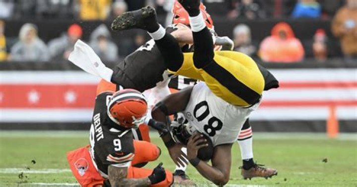 Darnell Washington Injury History Causing Slide in 2023 NFL Draft