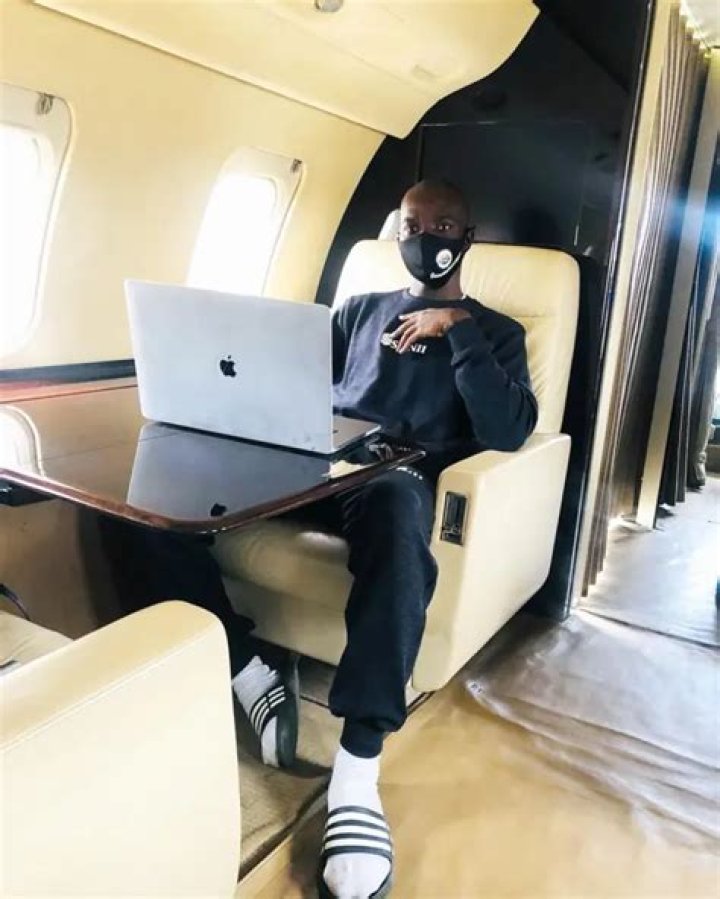 Davido Photographer Fortune Musician David Adeleke pay tribute to ater