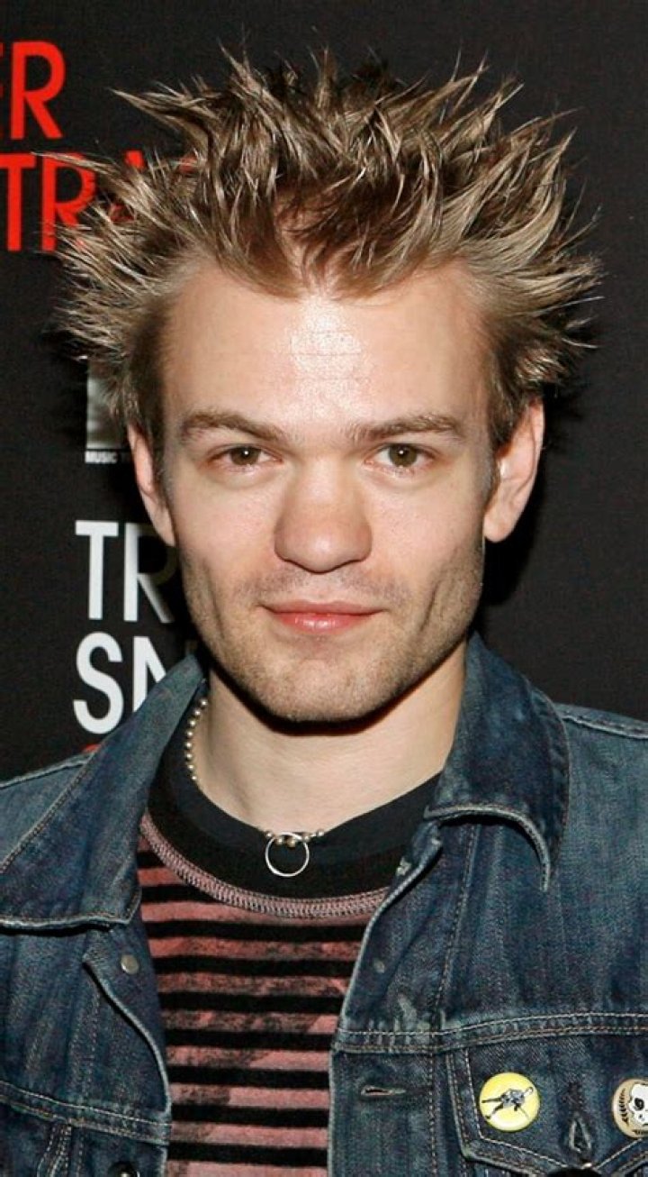 Deryck Whibley's height, weight. His journey to a healthier life