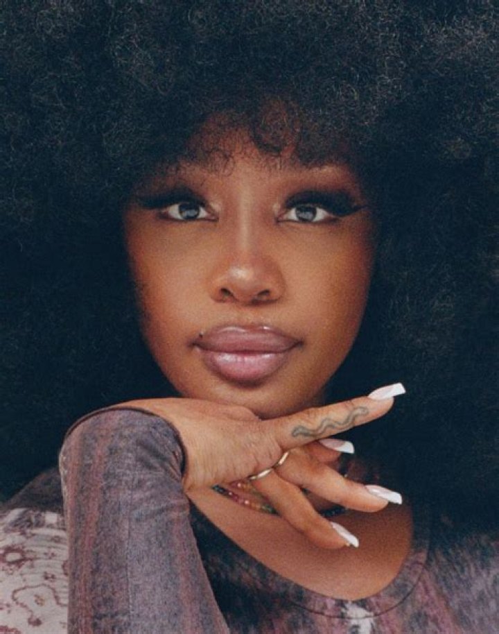 Discover The Truth Does SZA Have A Daughter?