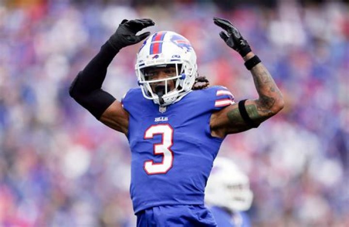 Does Damar Hamlin have a girlfriend and children?