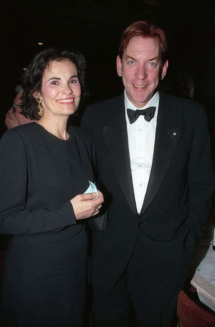 Donald Sutherland’s Wife Meet His Spouse, Francine, & His 2 Exes