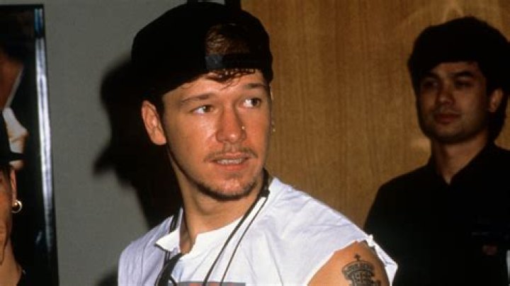 Donnie Wahlberg's Divorce Finalized CBS News