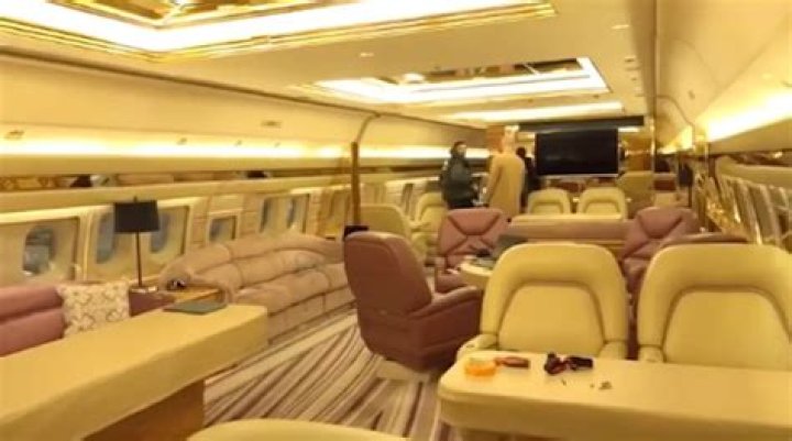 Drake private jet