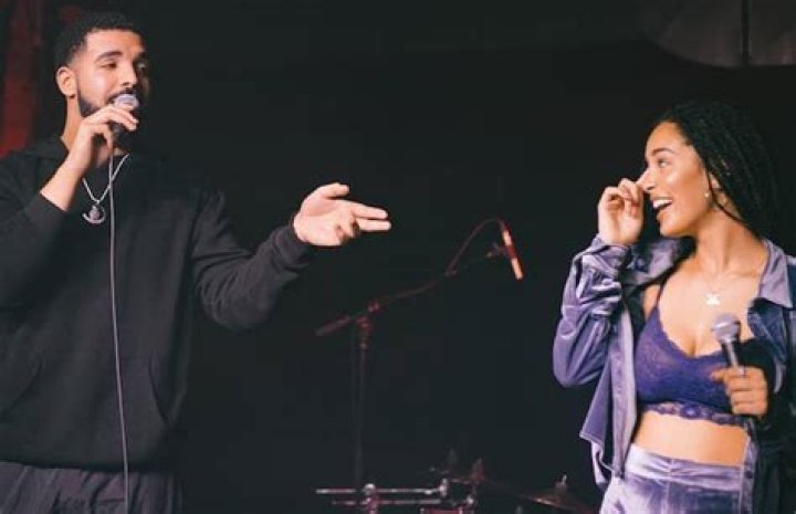 Drake Surprises Fans At Jorja Smith Toronto Show, Performs &ldquo;Get It