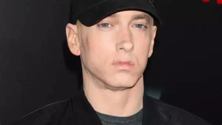 El oso que hizo Salma Hayek con Eminem y que termin&oacute; por aterrorizarlo