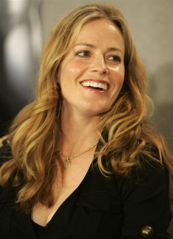 Elisabeth Shue HD Wallpaper