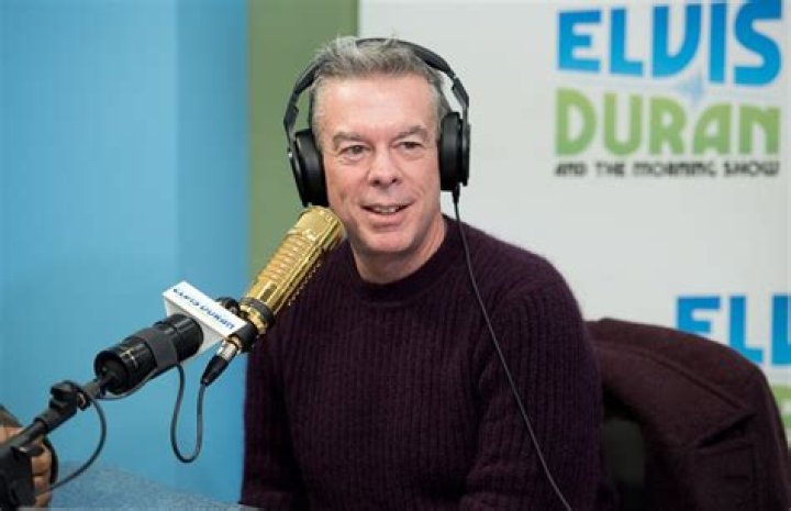 Elvis Duran Net Worth Short bio, age, height, weight
