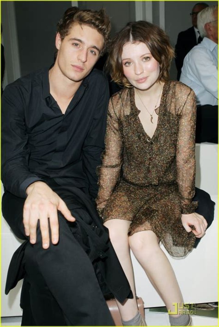 Emily Browning and max irons Max irons, Emily browning, Celebrity couples