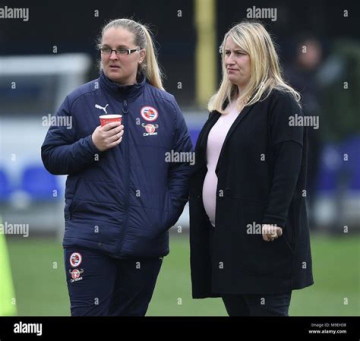 Emma Hayes Wife picearwax