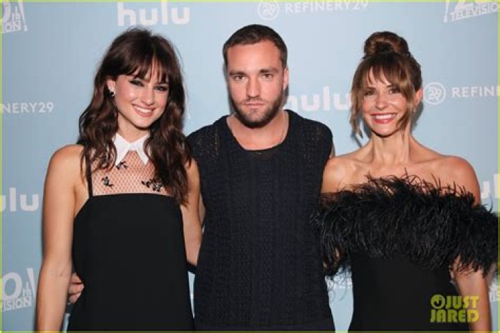 Emma Roberts Supports Cast of 'Tell Me Lies' at Hollywood Premiere