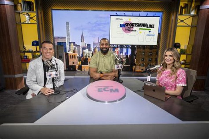 ESPN Radio host calls Bryce Harper a selfish player and a jerk The