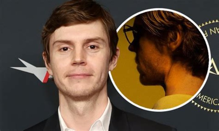 Evan Peters Transforms Into Jeffrey Dahmer in Teaser for Netflix's