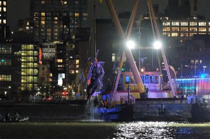 Feds probing NYC helicopter crash examine passenger restraints The