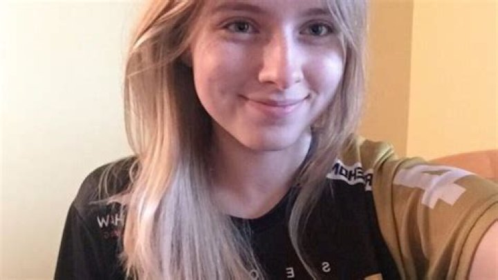 Female Overwatch Pro Aspen claims 1 position on NA leaderboard Inven