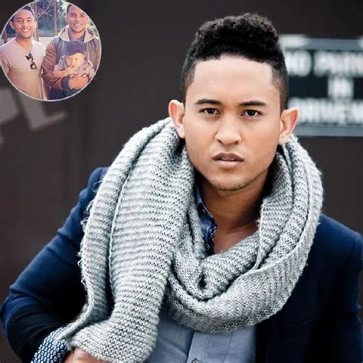 Football Player Tavior Mowry Shadowed or Popularized by his Siblings