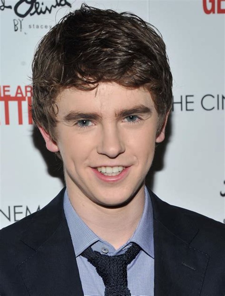 Freddie Highmore Profile Images &mdash; The Movie Database (TMDB)