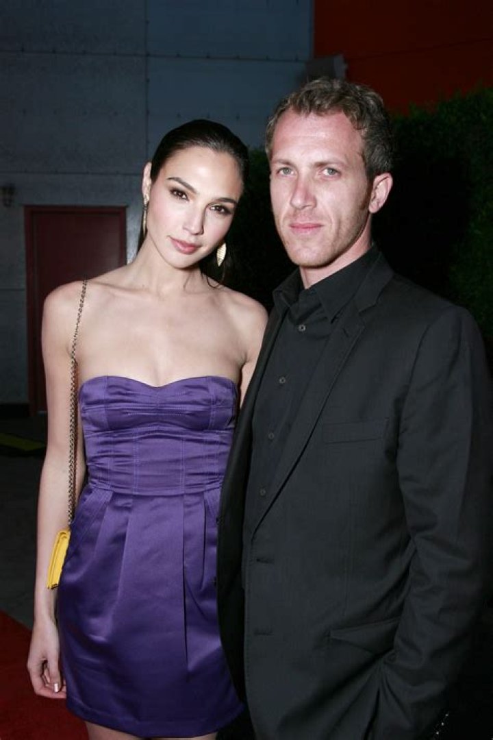 Gal Gadot and Her Husband at the 2018 Golden Globe Awards POPSUGAR