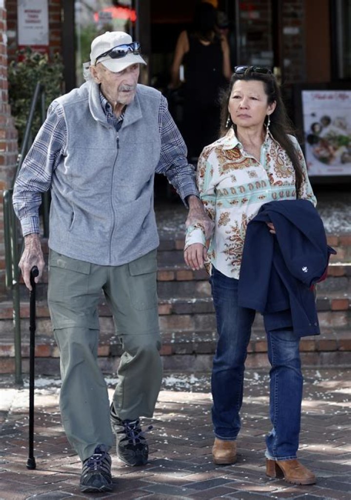 Gene Hackman Now Actor Is Living 'Peaceful' Life With Wife Betsy
