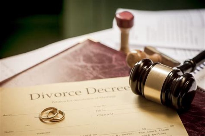 Getting a foreign divorce... Greek style Neos Kosmos