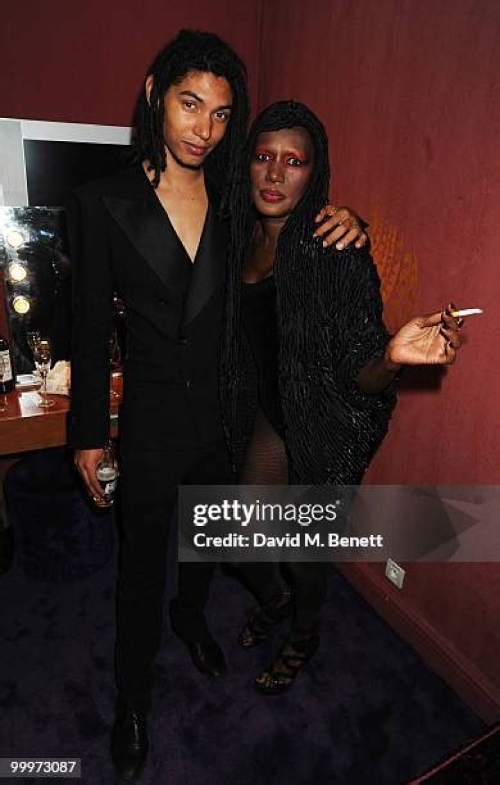 Grace Jones and her son PauloGoude 1979 Grace jones, Paulo goude