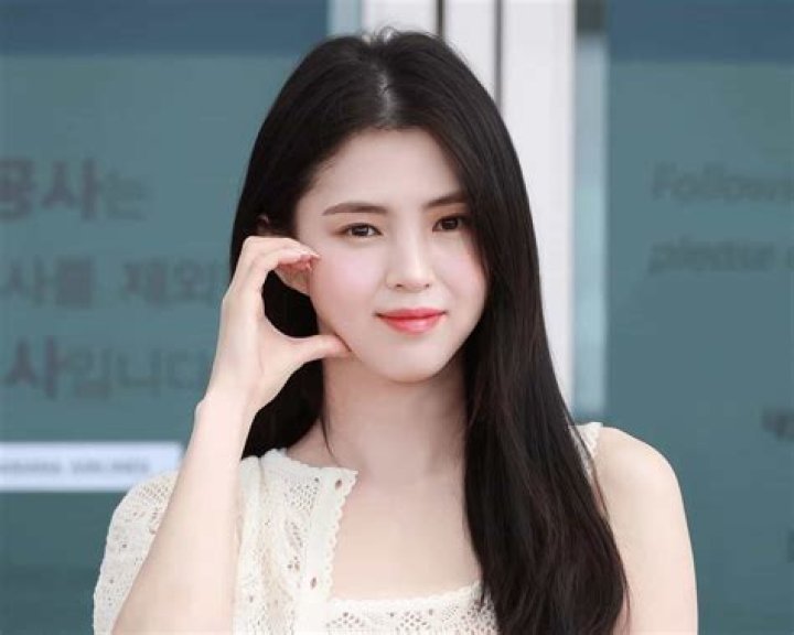 Han So Hee Age, Height, Instagram, Net Worth, and Biography Match