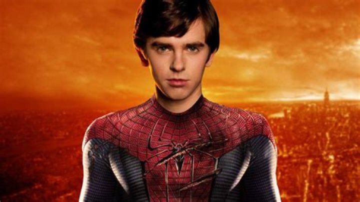 HomemAranha Freddie Highmore quer ser o pr&oacute;ximo 'Spidey'
