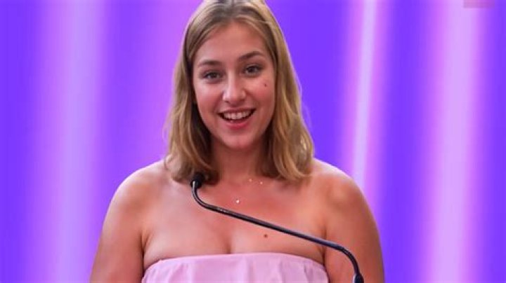 Hopie Carlson height, age, net worth, bio, father, wiki, biography