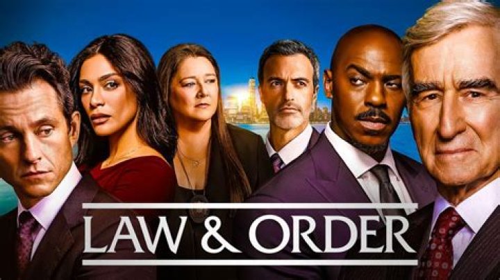 How Law & Order 's Camryn Manheim Is Helping to Bring Deaf