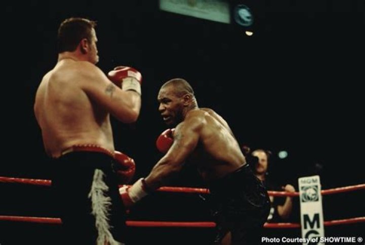 How Mike Tyson Scored The Knockout Punch YouTube