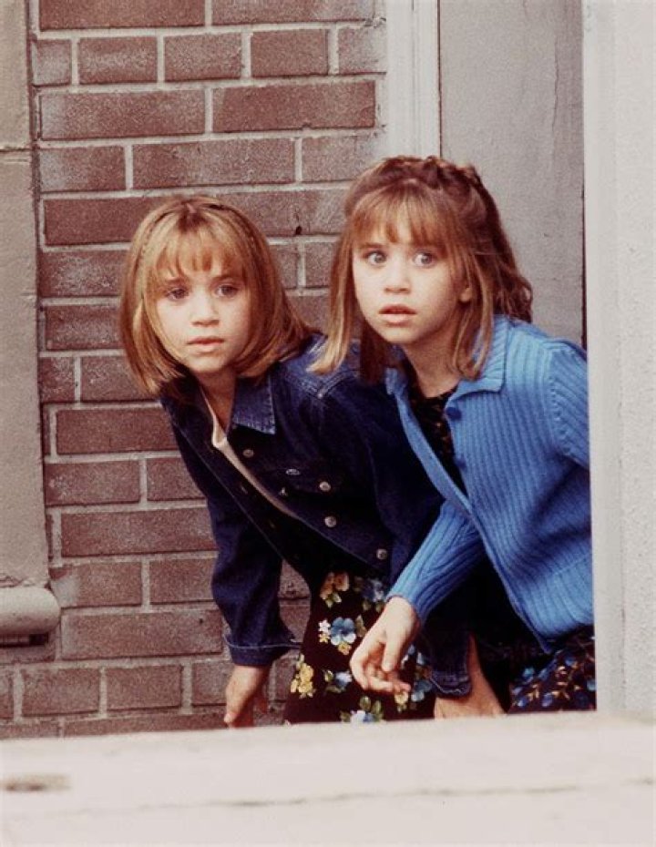 How old are the Olsen twins? Age, children, height, books, movies, net