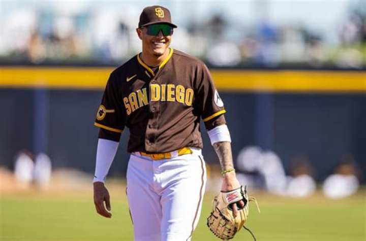 How Old Is Manny Machado? Age, Early Life, Family, Wife, Networth, and