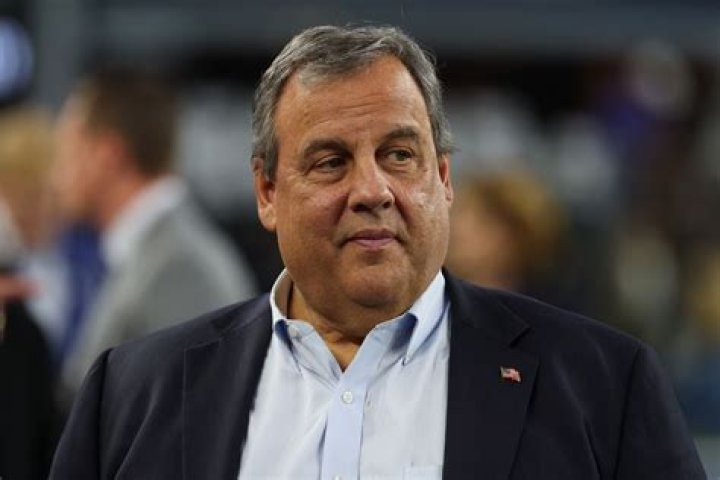 How tall is Chris Christie? Wife, Net Worth, Age, Wiki, Parents
