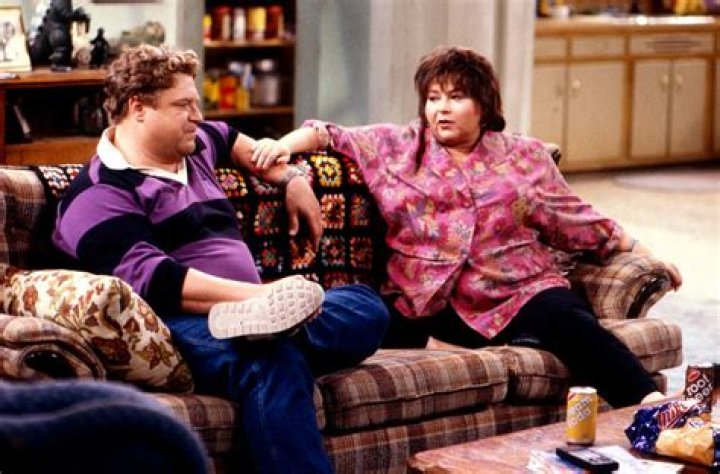 I AIN&rsquo;T DEAD, B*****S!!! Roseanne Barr fires off tweet after her