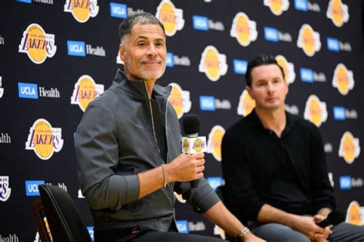 If rob pelinka doesn't take the lakers gm job maybe roblowe would be