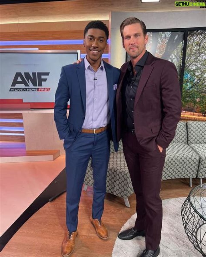 Interview with Brad Benedict Casual button down shirt, Open shoulder