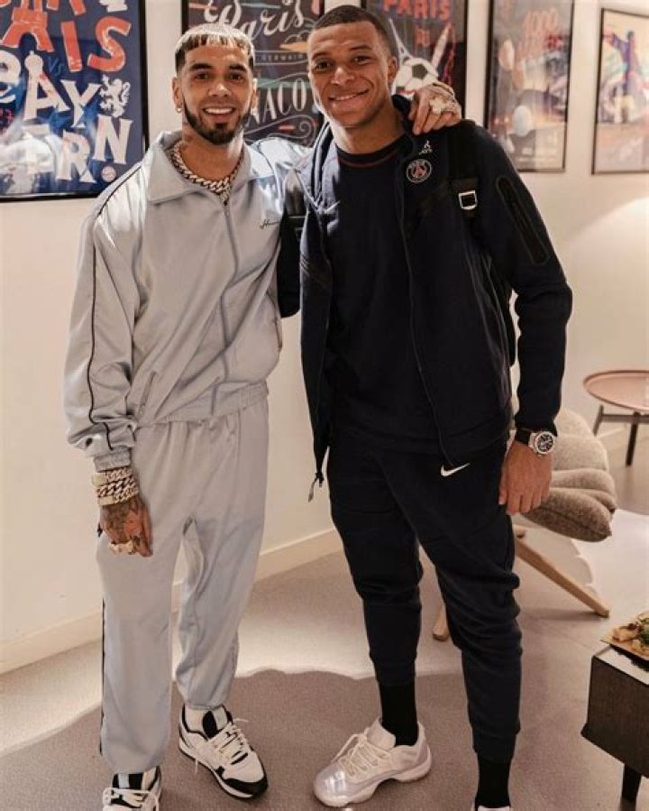&iquest;Cu&aacute;nto mide Anuel AA? Altura Real height