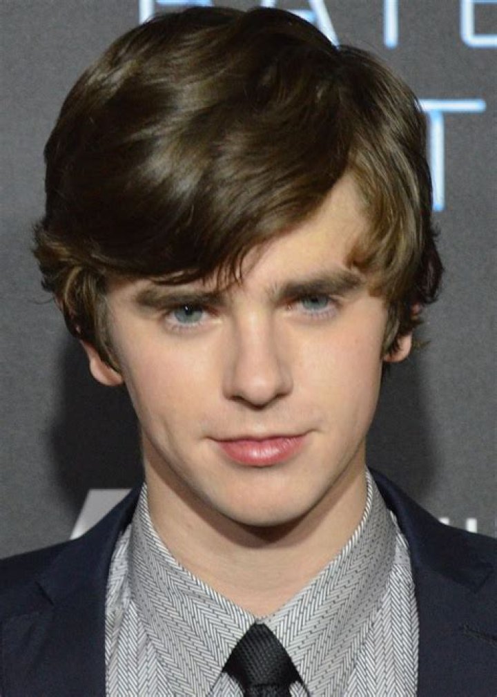 &iquest;Freddie Highmore es un gemelo? Celebrity.fm Estrellas oficiales
