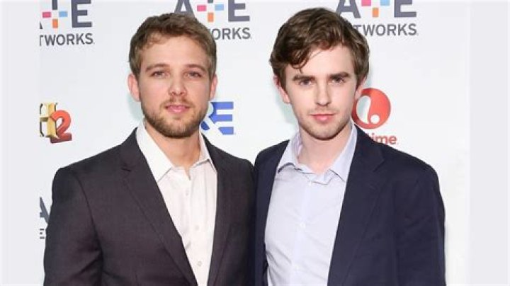Is Freddie Highmore Twin Brother? Freddie Highmore’s Parents and Family