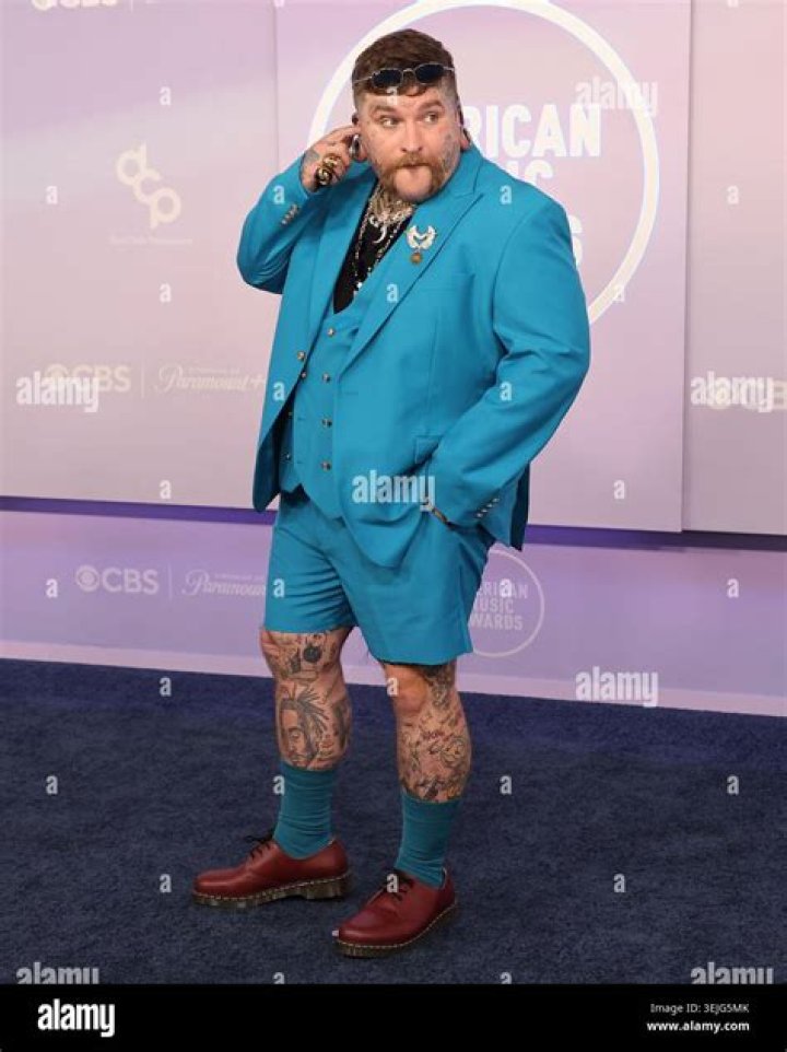 Is Teddy Swims Aka Jaten Dimsdale Married? His Relation With Partner