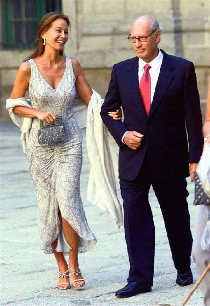 Isabel y su marido Miguel Boyer. Jumpsuit, Formal, Chic, Couples