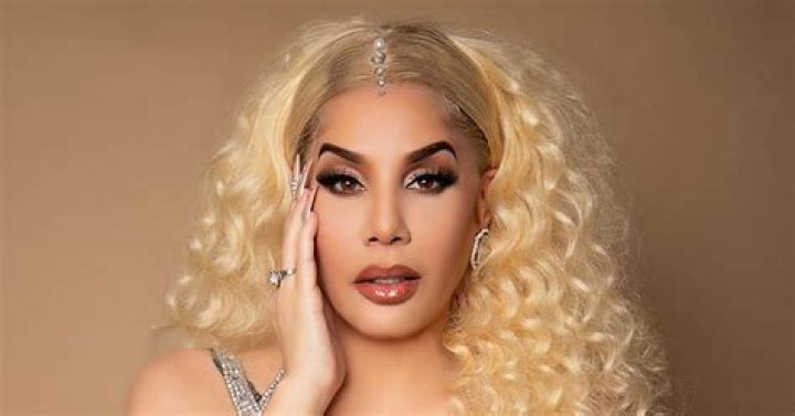 Ivy Queen Receives the Vision Award Hispanic Heritage Awards