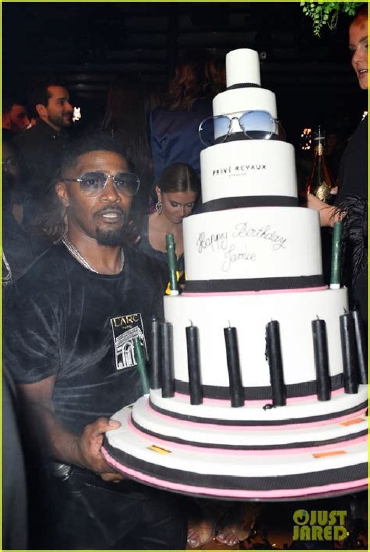 Jamie Foxx Celebrates His Birthday With Girlfriend Alyce Huckstepp