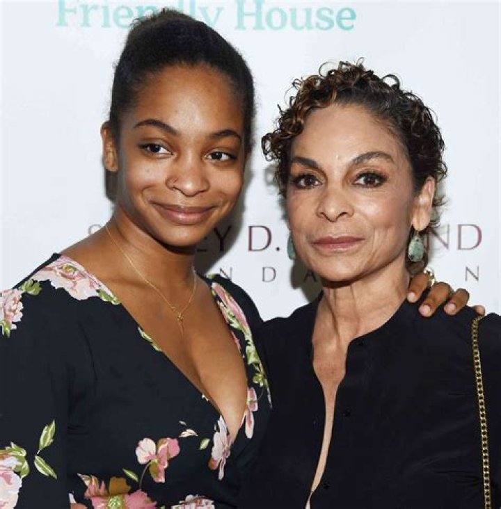 Jasmine Guy with her dad and her sister Monica. Jasmine guy